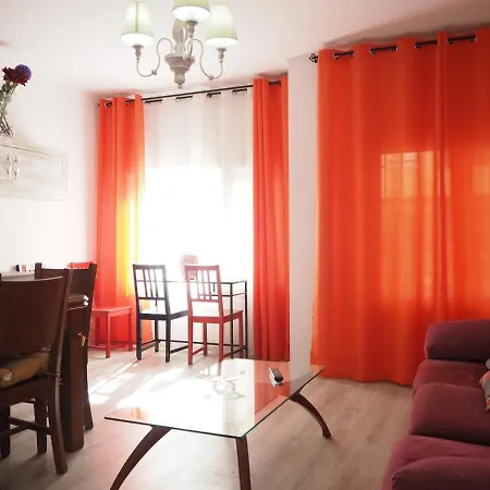 Practico Apartamento A 5 Minutos De La Playa. * Pineda de Mar