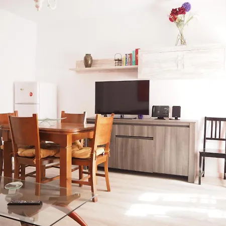 Practico Apartamento A 5 Minutos De La Playa. Pineda de Mar