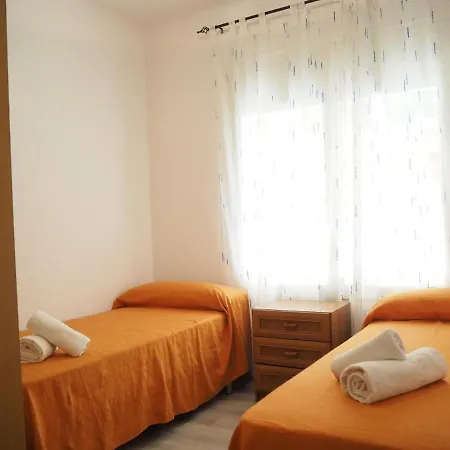 Practico Apartamento A 5 Minutos De La Playa. Apartmán Pineda de Mar